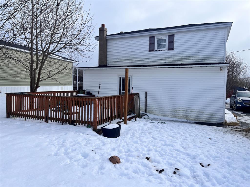 9-11 SMITH STREET, BAY ROBERTS, Newfoundland, Canada A0A 1G0, ,1 BathroomBathrooms,Residential,For Sale,SMITH STREET,6116