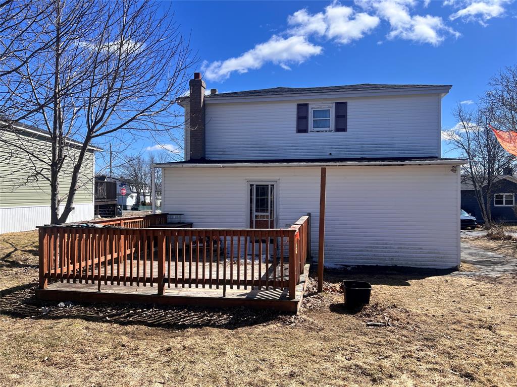 9-11 SMITH STREET, BAY ROBERTS, Newfoundland, Canada A0A 1G0, ,1 BathroomBathrooms,Residential,For Sale,SMITH STREET,6116
