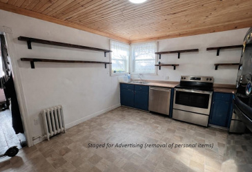 9-11 SMITH STREET, BAY ROBERTS, Newfoundland, Canada A0A 1G0, ,1 BathroomBathrooms,Residential,For Sale,SMITH STREET,6116