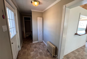 9-11 SMITH STREET, BAY ROBERTS, Newfoundland, Canada A0A 1G0, ,1 BathroomBathrooms,Residential,For Sale,SMITH STREET,6116