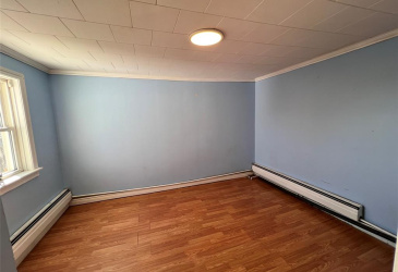 9-11 SMITH STREET, BAY ROBERTS, Newfoundland, Canada A0A 1G0, ,1 BathroomBathrooms,Residential,For Sale,SMITH STREET,6116