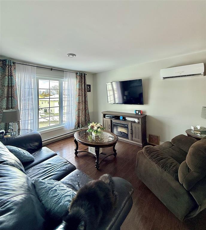 3 LORI ANN PLACE, CLARENVILLE, Newfoundland, Canada A5A 4M1, ,2 BathroomsBathrooms,Residential,For Sale,LORI ANN PLACE,6117