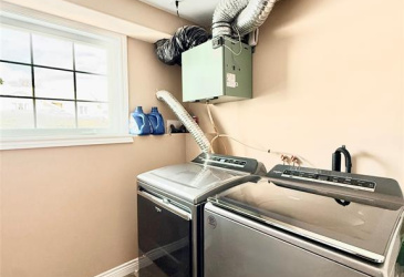 3 LORI ANN PLACE, CLARENVILLE, Newfoundland, Canada A5A 4M1, ,2 BathroomsBathrooms,Residential,For Sale,LORI ANN PLACE,6117