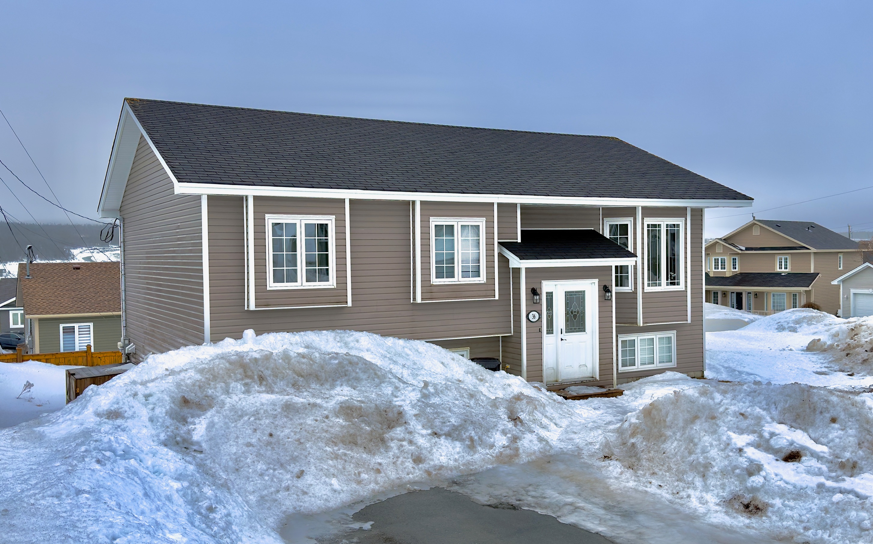 36 HOPEDALE CRESCENT, ST. JOHN'S, Newfoundland, Canada A1B 0B4, ,3 BathroomsBathrooms,Residential,For Sale,HOPEDALE CRESCENT,6121