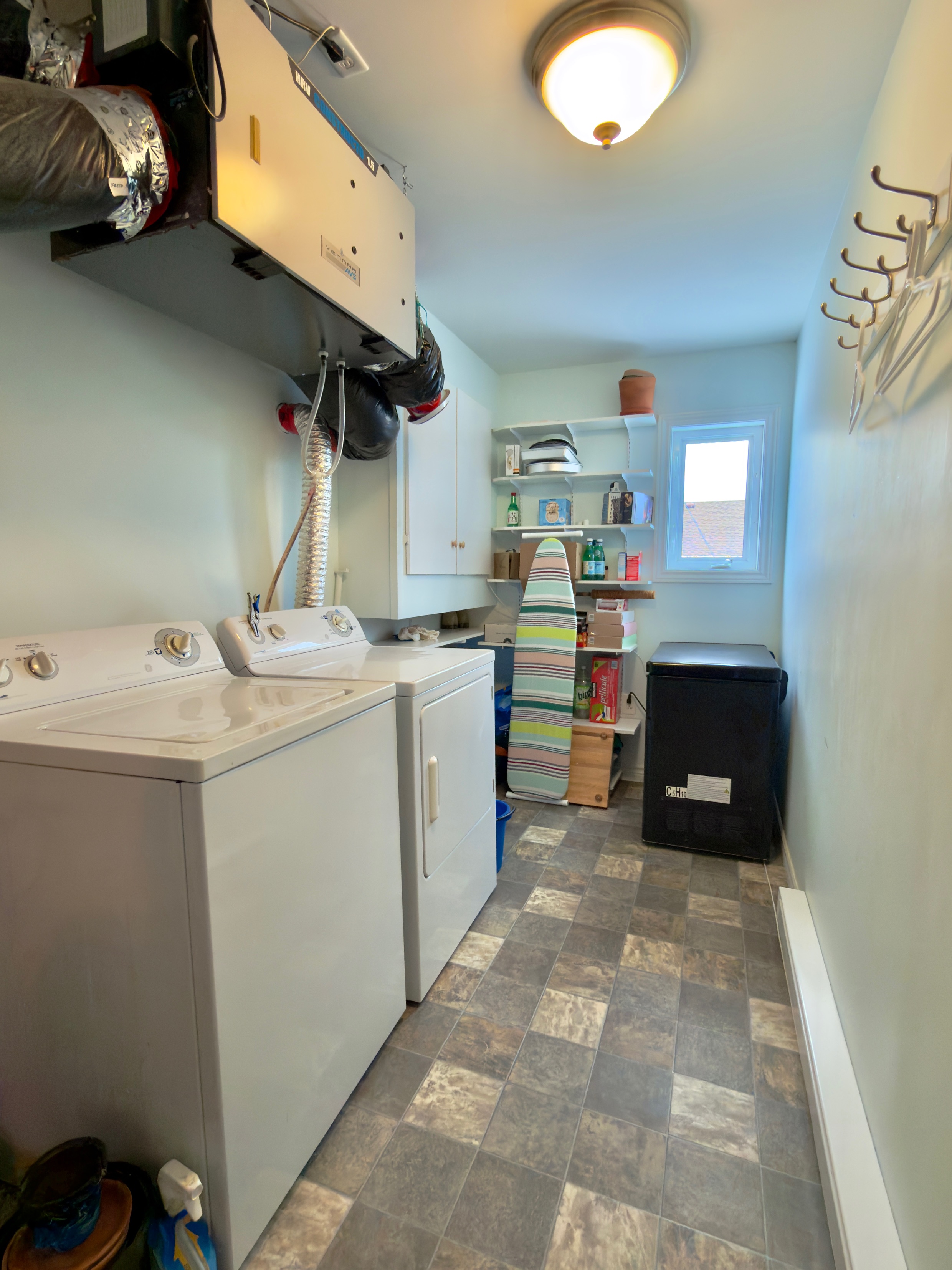 36 HOPEDALE CRESCENT, ST. JOHN'S, Newfoundland, Canada A1B 0B4, ,3 BathroomsBathrooms,Residential,For Sale,HOPEDALE CRESCENT,6121