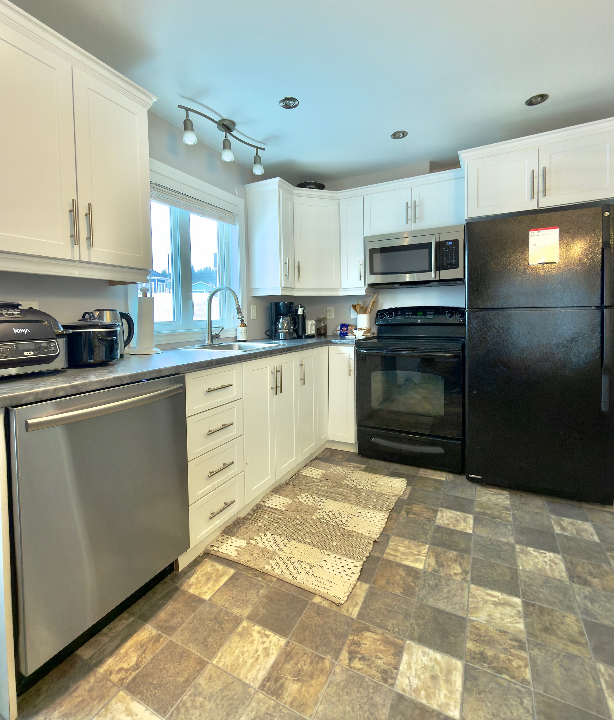 36 HOPEDALE CRESCENT, ST. JOHN'S, Newfoundland, Canada A1B 0B4, ,3 BathroomsBathrooms,Residential,For Sale,HOPEDALE CRESCENT,6121