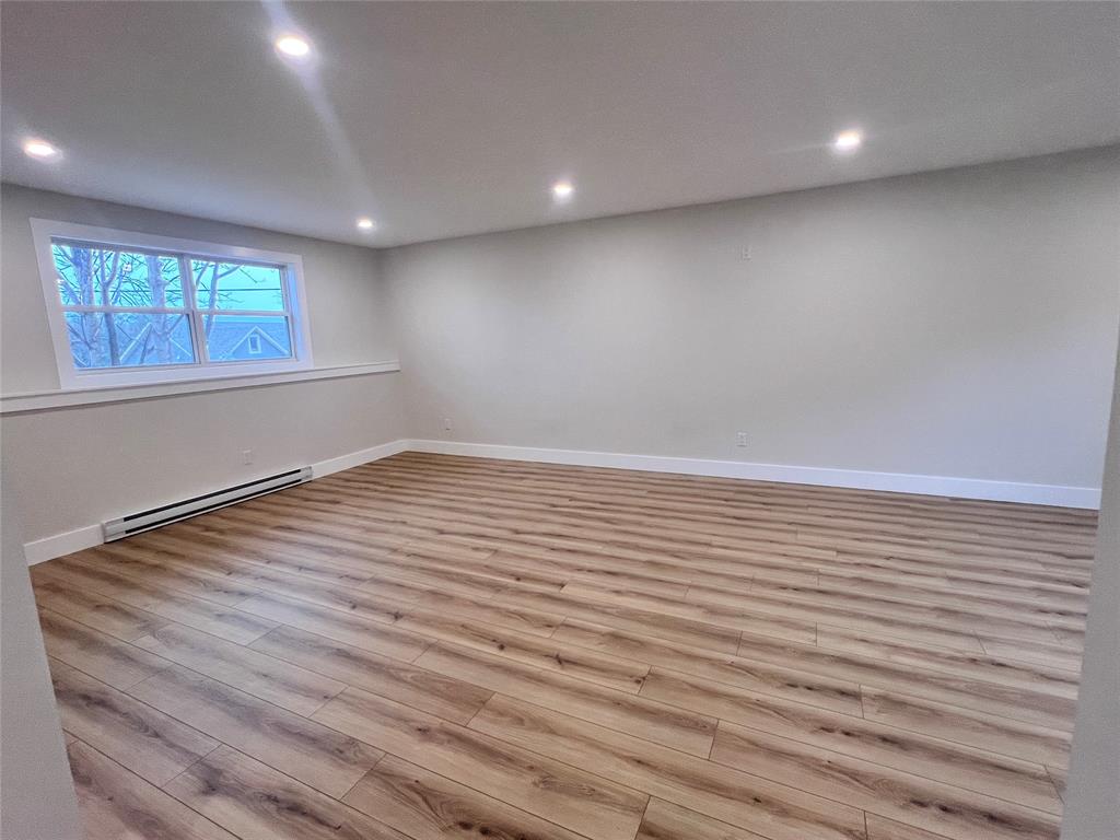 14-16 FARM ROAD, BAY ROBERTS, Newfoundland, Canada A0A 1G0, ,2 BathroomsBathrooms,Residential,For Sale,FARM ROAD,6122