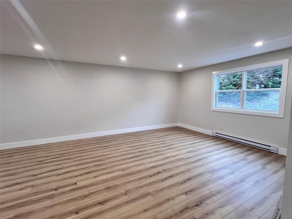 14-16 FARM ROAD, BAY ROBERTS, Newfoundland, Canada A0A 1G0, ,2 BathroomsBathrooms,Residential,For Sale,FARM ROAD,6122