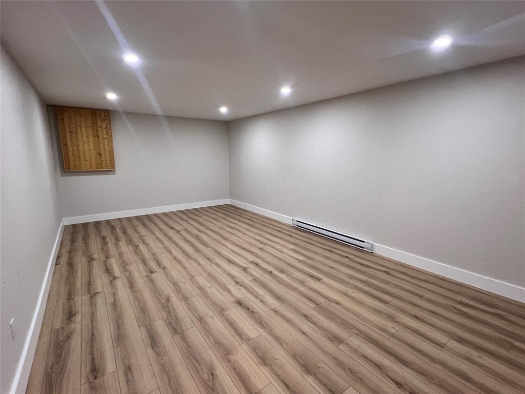 14-16 FARM ROAD, BAY ROBERTS, Newfoundland, Canada A0A 1G0, ,2 BathroomsBathrooms,Residential,For Sale,FARM ROAD,6122