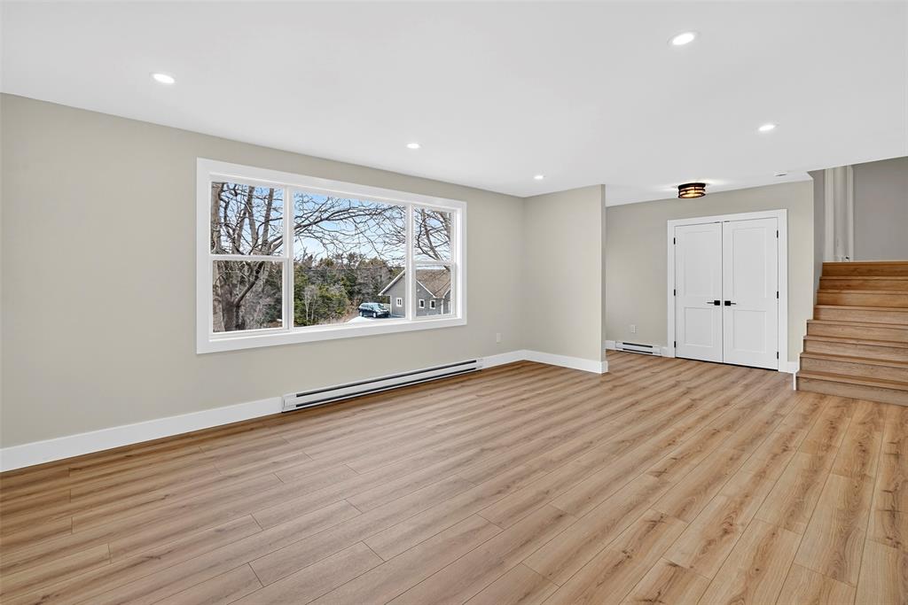 14-16 FARM ROAD, BAY ROBERTS, Newfoundland, Canada A0A 1G0, ,2 BathroomsBathrooms,Residential,For Sale,FARM ROAD,6122