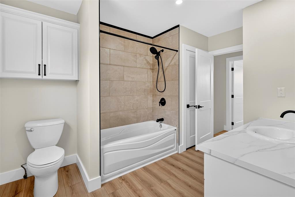 14-16 FARM ROAD, BAY ROBERTS, Newfoundland, Canada A0A 1G0, ,2 BathroomsBathrooms,Residential,For Sale,FARM ROAD,6122