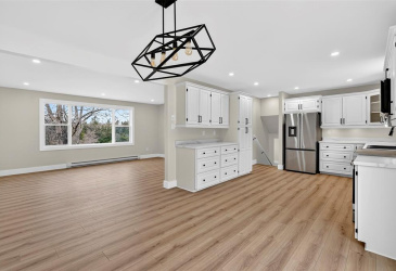 14-16 FARM ROAD, BAY ROBERTS, Newfoundland, Canada A0A 1G0, ,2 BathroomsBathrooms,Residential,For Sale,FARM ROAD,6122