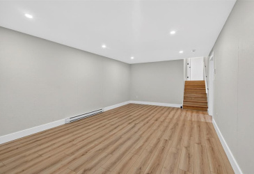 14-16 FARM ROAD, BAY ROBERTS, Newfoundland, Canada A0A 1G0, ,2 BathroomsBathrooms,Residential,For Sale,FARM ROAD,6122