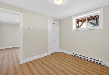 14-16 FARM ROAD, BAY ROBERTS, Newfoundland, Canada A0A 1G0, ,2 BathroomsBathrooms,Residential,For Sale,FARM ROAD,6122