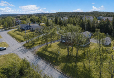 14-16 FARM ROAD, BAY ROBERTS, Newfoundland, Canada A0A 1G0, ,2 BathroomsBathrooms,Residential,For Sale,FARM ROAD,6122
