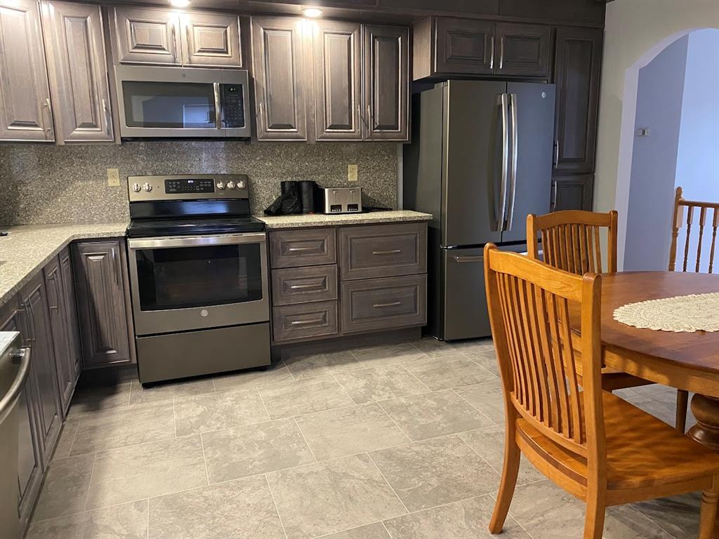 35 RATTLEY ROW, BRIGUS, Newfoundland, Canada A0A 1K0, ,1 BathroomBathrooms,Residential,For Sale,RATTLEY ROW,6128