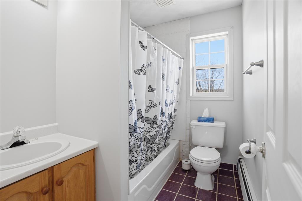 3 WATERLINE ROAD, GARNISH, Newfoundland, Canada A0E 1T0, ,2 BathroomsBathrooms,Residential,For Sale,WATERLINE ROAD,6129