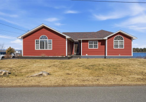 3 WATERLINE ROAD, GARNISH, Newfoundland, Canada A0E 1T0, ,2 BathroomsBathrooms,Residential,For Sale,WATERLINE ROAD,6129