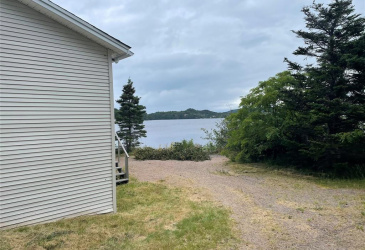 76 MAIN HIGHWAY, BLAKETOWN, Newfoundland, Canada A0B 1C0, ,1 BathroomBathrooms,Residential,For Sale,MAIN HIGHWAY,6130