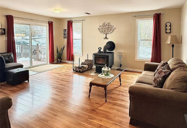 2 ELLIOTT PLACE, CLARENVILLE, Newfoundland, Canada A5A 2B8, ,1 BathroomBathrooms,Residential,For Sale,ELLIOTT PLACE,6131