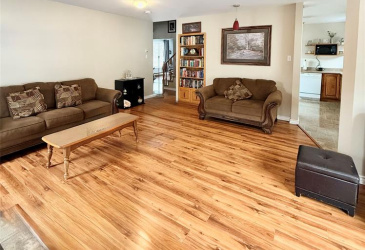 2 ELLIOTT PLACE, CLARENVILLE, Newfoundland, Canada A5A 2B8, ,1 BathroomBathrooms,Residential,For Sale,ELLIOTT PLACE,6131