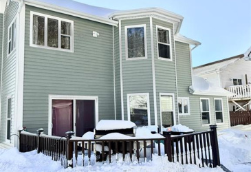 2 ELLIOTT PLACE, CLARENVILLE, Newfoundland, Canada A5A 2B8, ,1 BathroomBathrooms,Residential,For Sale,ELLIOTT PLACE,6131