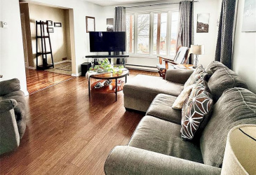 2 ELLIOTT PLACE, CLARENVILLE, Newfoundland, Canada A5A 2B8, ,1 BathroomBathrooms,Residential,For Sale,ELLIOTT PLACE,6131