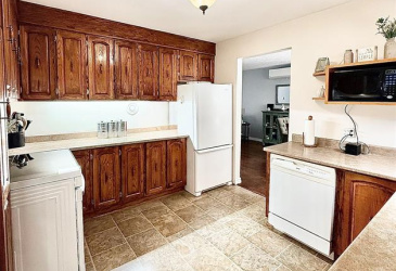 2 ELLIOTT PLACE, CLARENVILLE, Newfoundland, Canada A5A 2B8, ,1 BathroomBathrooms,Residential,For Sale,ELLIOTT PLACE,6131