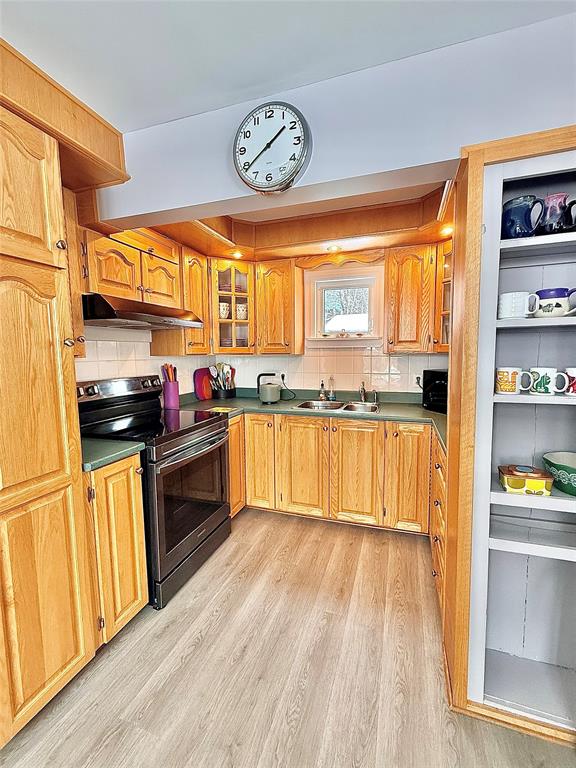 2 POPLAR ROAD, CLARENVILLE, Newfoundland, Canada A5A 1W1, ,1 BathroomBathrooms,Residential,For Sale,POPLAR ROAD,6132