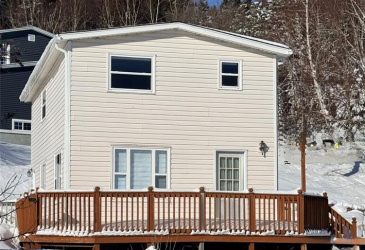 2 POPLAR ROAD, CLARENVILLE, Newfoundland, Canada A5A 1W1, ,1 BathroomBathrooms,Residential,For Sale,POPLAR ROAD,6132