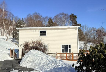 2 POPLAR ROAD, CLARENVILLE, Newfoundland, Canada A5A 1W1, ,1 BathroomBathrooms,Residential,For Sale,POPLAR ROAD,6132