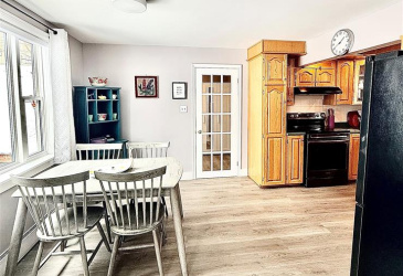 2 POPLAR ROAD, CLARENVILLE, Newfoundland, Canada A5A 1W1, ,1 BathroomBathrooms,Residential,For Sale,POPLAR ROAD,6132