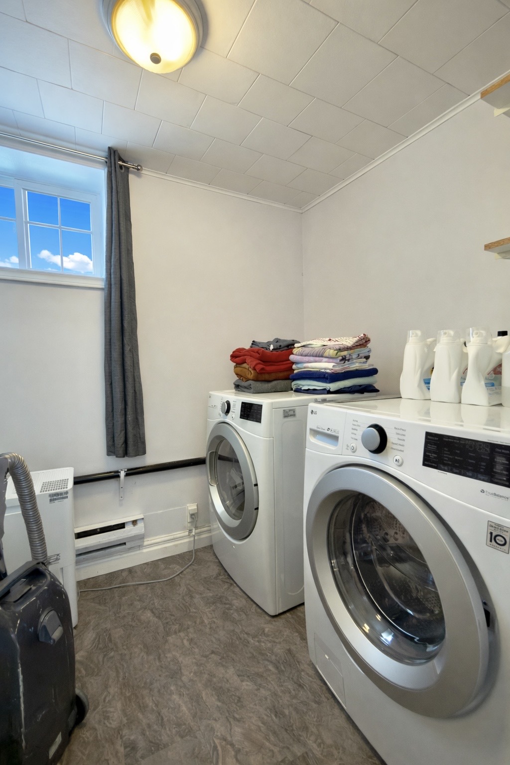 23 CHURCH ROAD, CLARENVILLE, Newfoundland, Canada A5A 4E8, ,1 BathroomBathrooms,Residential,For Sale,CHURCH ROAD,6138