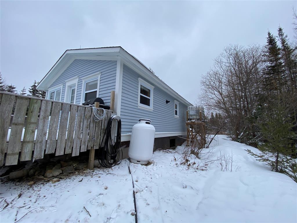 5 GULL POND, NEW HARBOUR, Newfoundland, Canada A0G 1G0, ,1 BathroomBathrooms,Residential,For Sale,GULL POND,6140