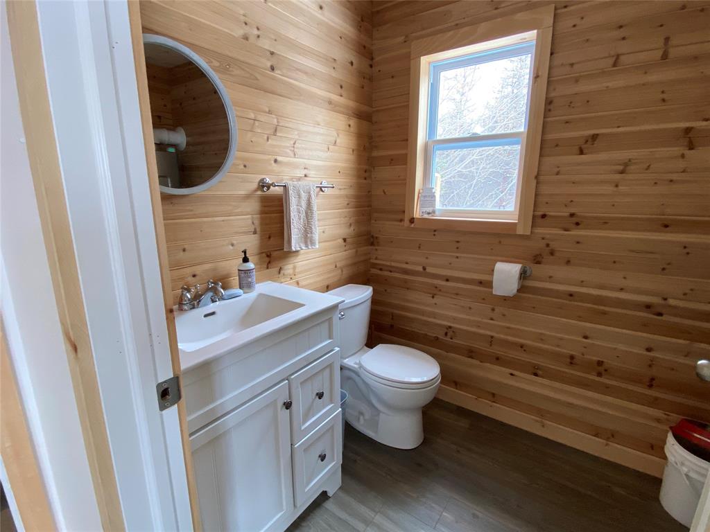 5 GULL POND, NEW HARBOUR, Newfoundland, Canada A0G 1G0, ,1 BathroomBathrooms,Residential,For Sale,GULL POND,6140