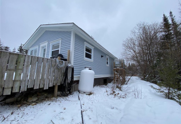 5 GULL POND, NEW HARBOUR, Newfoundland, Canada A0G 1G0, ,1 BathroomBathrooms,Residential,For Sale,GULL POND,6140