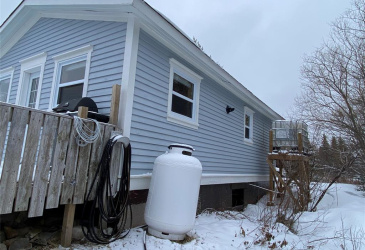 5 GULL POND, NEW HARBOUR, Newfoundland, Canada A0G 1G0, ,1 BathroomBathrooms,Residential,For Sale,GULL POND,6140