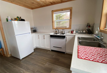5 GULL POND, NEW HARBOUR, Newfoundland, Canada A0G 1G0, ,1 BathroomBathrooms,Residential,For Sale,GULL POND,6140