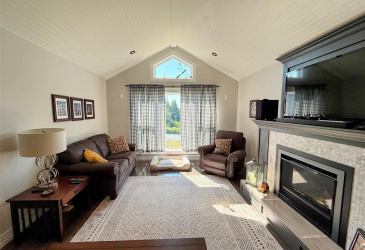 16 PARK CRESCENT, CATALINA, Newfoundland, Canada A0C 1J0, ,2 BathroomsBathrooms,Residential,For Sale,PARK CRESCENT,6142