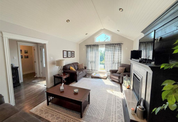 16 PARK CRESCENT, CATALINA, Newfoundland, Canada A0C 1J0, ,2 BathroomsBathrooms,Residential,For Sale,PARK CRESCENT,6142