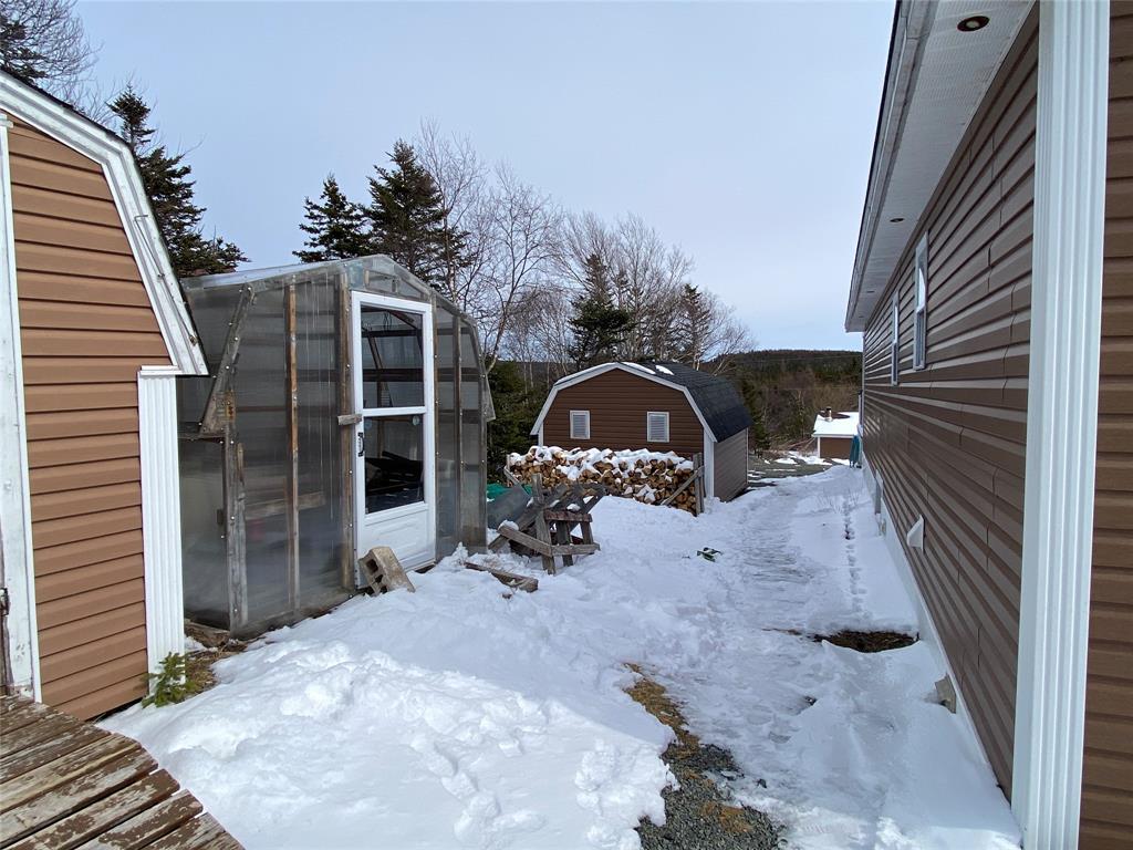 5 SNOW'S POND ROAD, NORTH RIVER, Newfoundland, Canada A0A 1C0, ,2 BathroomsBathrooms,Residential,For Sale,SNOW'S POND ROAD,6147