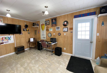 5 SNOW'S POND ROAD, NORTH RIVER, Newfoundland, Canada A0A 1C0, ,2 BathroomsBathrooms,Residential,For Sale,SNOW'S POND ROAD,6147