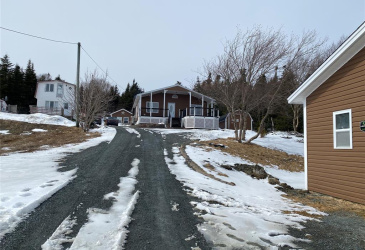 5 SNOW'S POND ROAD, NORTH RIVER, Newfoundland, Canada A0A 1C0, ,2 BathroomsBathrooms,Residential,For Sale,SNOW'S POND ROAD,6147