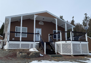 5 SNOW'S POND ROAD, NORTH RIVER, Newfoundland, Canada A0A 1C0, ,2 BathroomsBathrooms,Residential,For Sale,SNOW'S POND ROAD,6147
