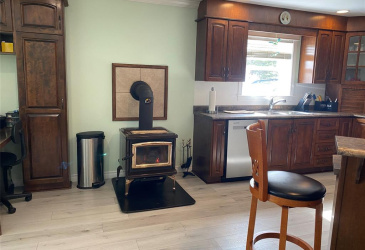 5 SNOW'S POND ROAD, NORTH RIVER, Newfoundland, Canada A0A 1C0, ,2 BathroomsBathrooms,Residential,For Sale,SNOW'S POND ROAD,6147