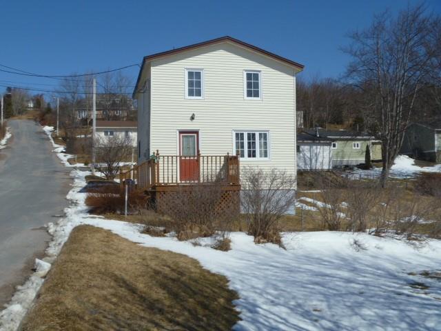 2 OSMONDS LAND, CARBONEAR, Newfoundland, Canada A1Y 1A9, ,1 BathroomBathrooms,Residential,For Sale,OSMONDS LAND,6149
