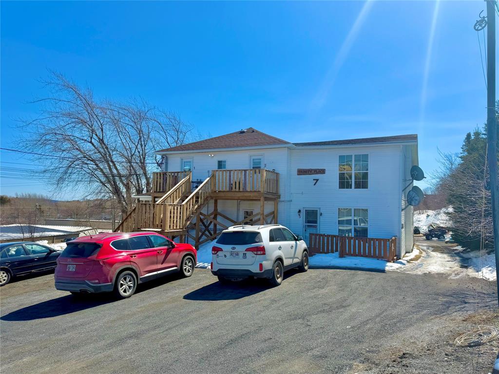 7 VARDY'S AVENUE, CLARENVILLE, Newfoundland, Canada A5A 2A4, ,7 BathroomsBathrooms,Residential,For Sale,VARDY'S AVENUE,6152