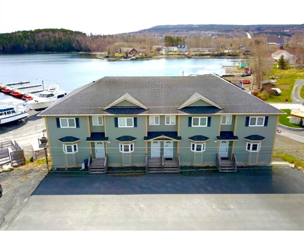 203 MARINE DRIVE, CLARENVILLE, Newfoundland, Canada A5A 1M6, ,2 BathroomsBathrooms,Commercial,For Sale,MARINE DRIVE,6154
