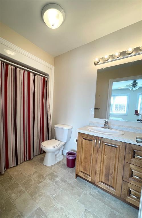 203 MARINE DRIVE, CLARENVILLE, Newfoundland, Canada A5A 1M6, ,2 BathroomsBathrooms,Commercial,For Sale,MARINE DRIVE,6154