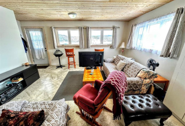 203 MARINE DRIVE, CLARENVILLE, Newfoundland, Canada A5A 1M6, ,2 BathroomsBathrooms,Commercial,For Sale,MARINE DRIVE,6154